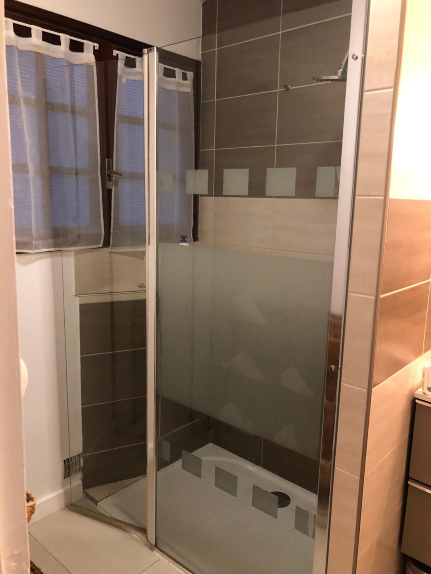 Agreable Chez Mame Jeanne Au Grau Du Roi Apartment